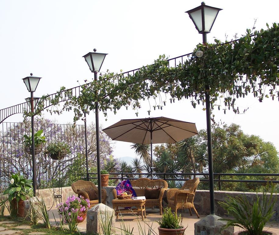 Hotel Villa Cassis Tapalpa Bagian luar foto