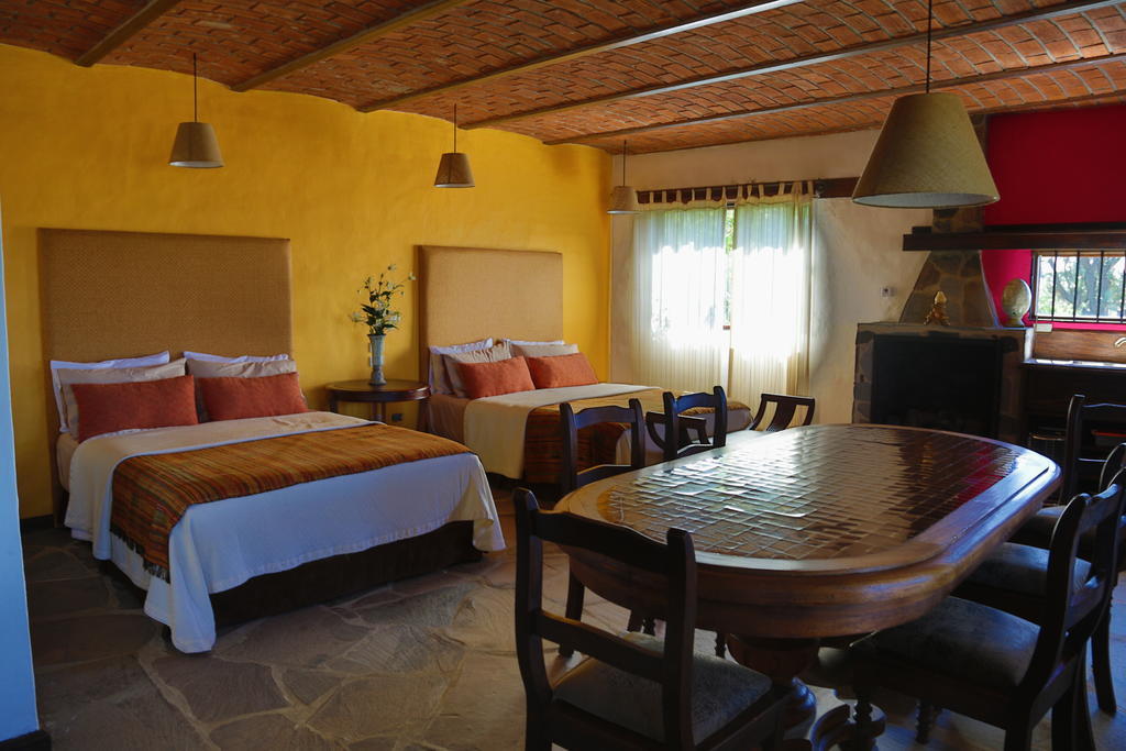 Hotel Villa Cassis Tapalpa Ruang foto