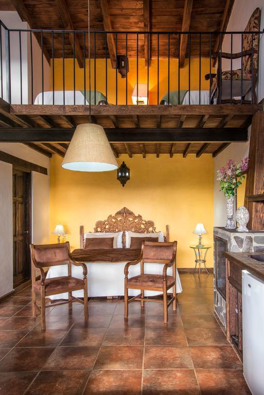 Hotel Villa Cassis Tapalpa Bagian luar foto
