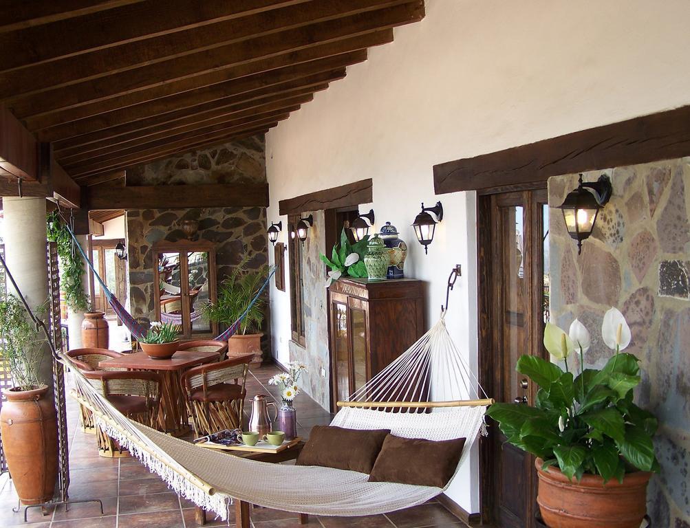 Hotel Villa Cassis Tapalpa Bagian luar foto